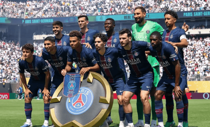 巴黎4:0大胜皇马，登贝莱现场教学姆巴佩何为金球奖表现