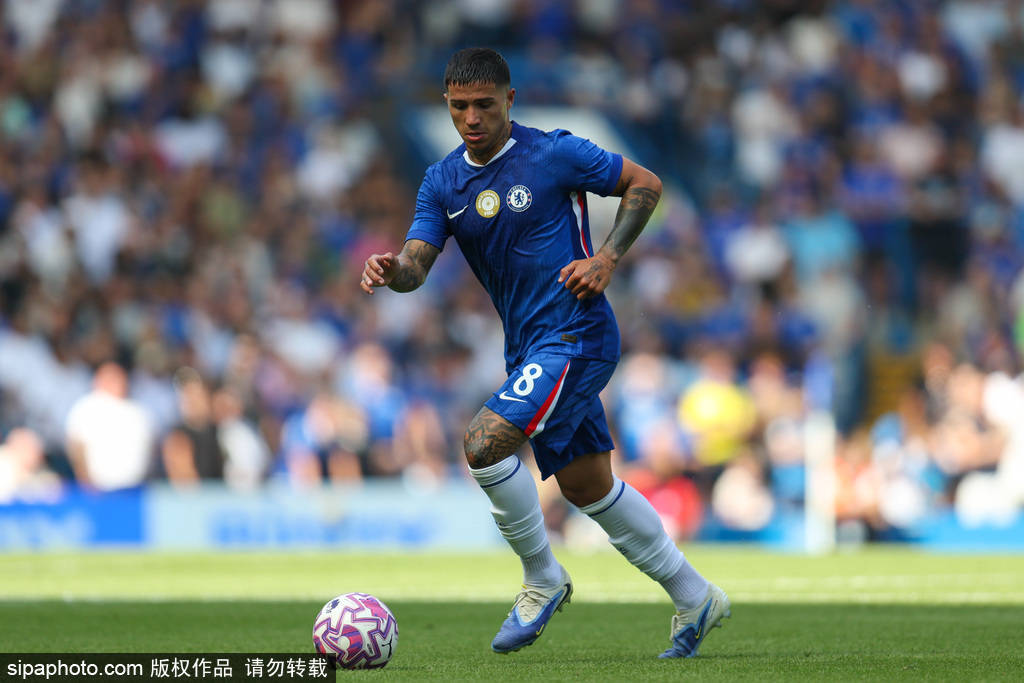 切尔西豪购21岁天才，加纳乔七年长约引热议