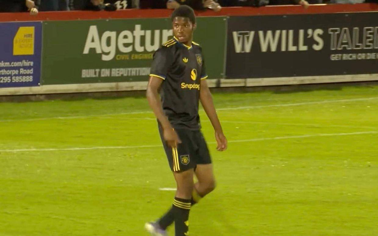 曼联单场10球小妖恐走人！盛名之下其实难副，难在阿莫林麾下成功